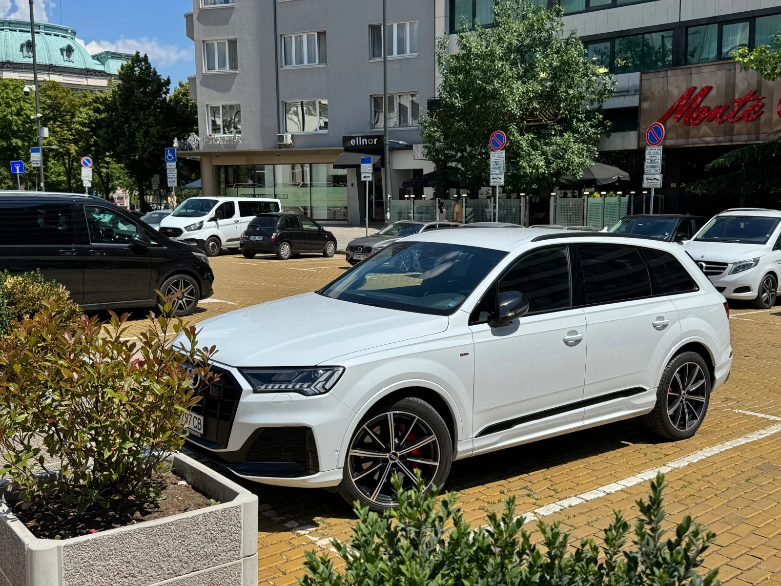 Audi Q7, снимка 7 - Автомобили и джипове - 54991829