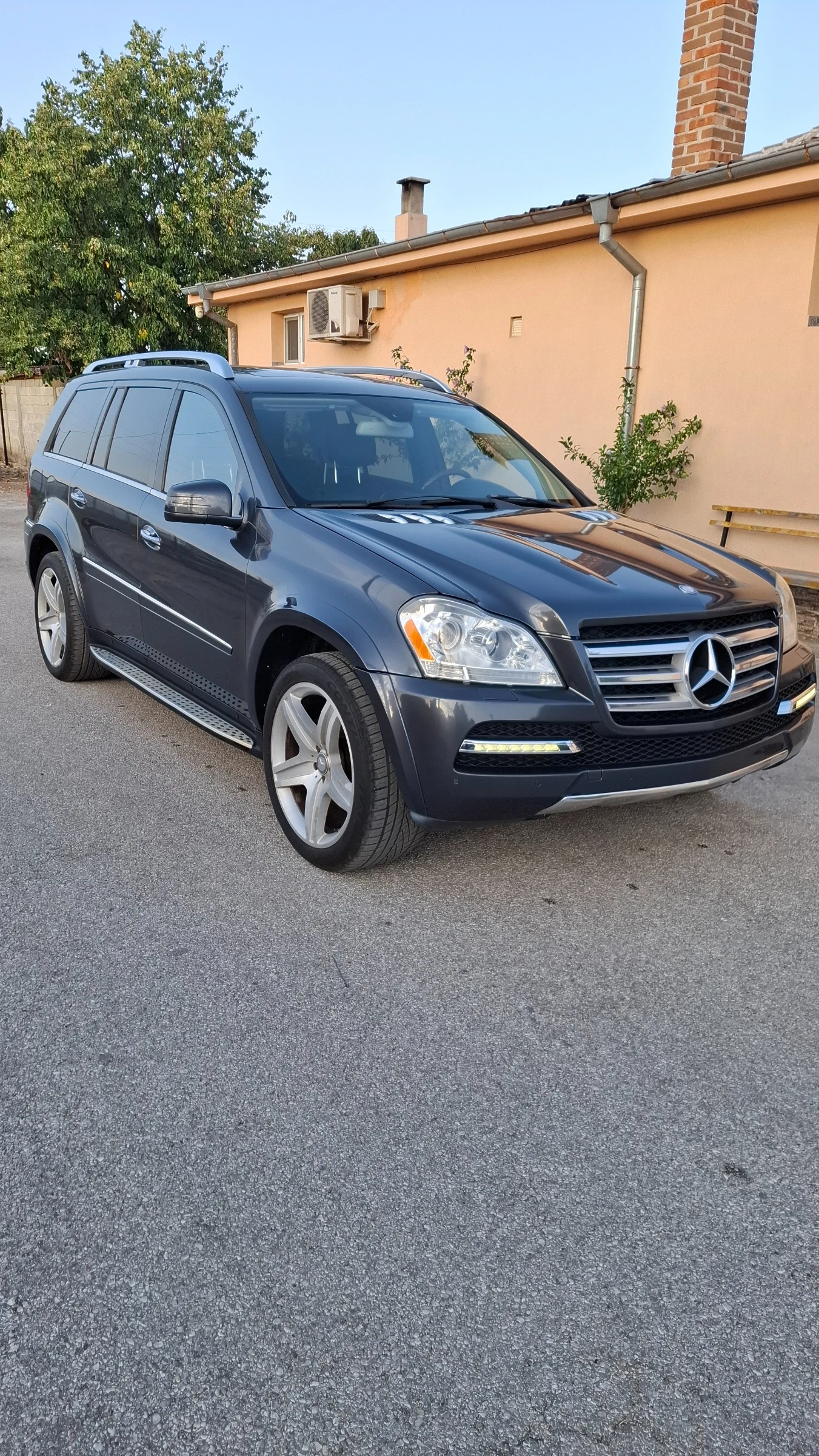 Mercedes-Benz GL 550 AMG GRAND EDITION , снимка 3 - Автомобили и джипове - 55866337