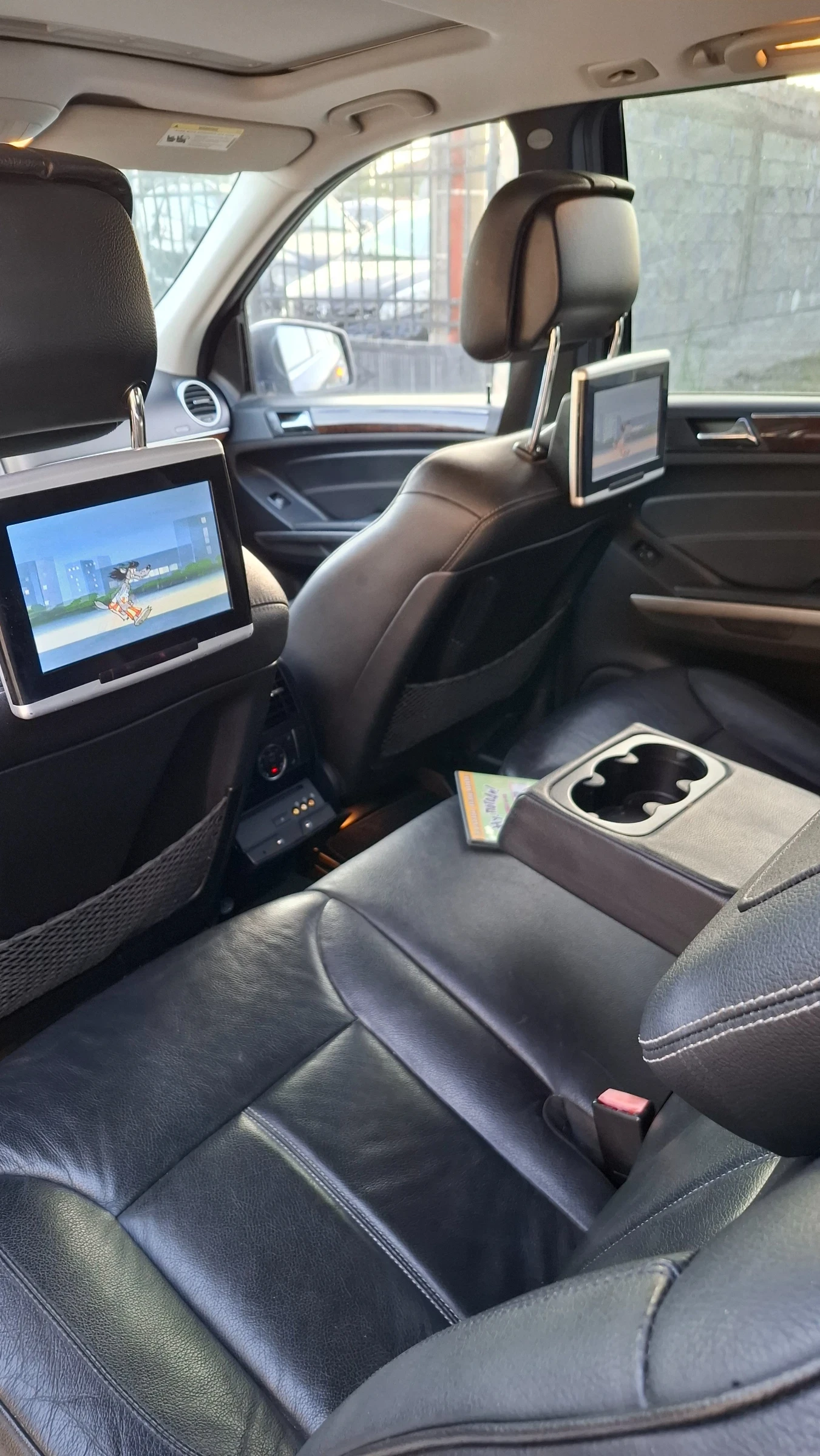 Mercedes-Benz GL 550 AMG GRAND EDITION , снимка 9 - Автомобили и джипове - 55866337