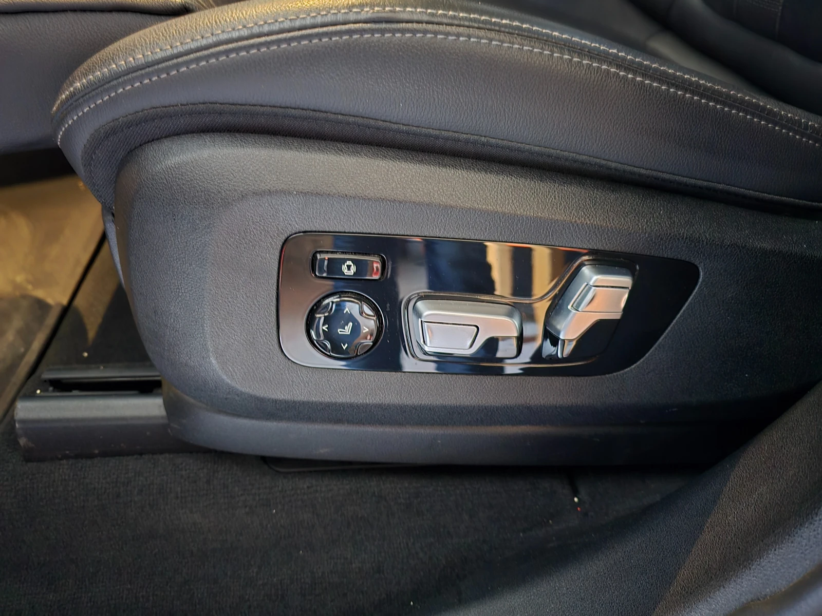 BMW X5 45e Laser/360/ H/K /Pano/, снимка 8 - Автомобили и джипове - 55999181