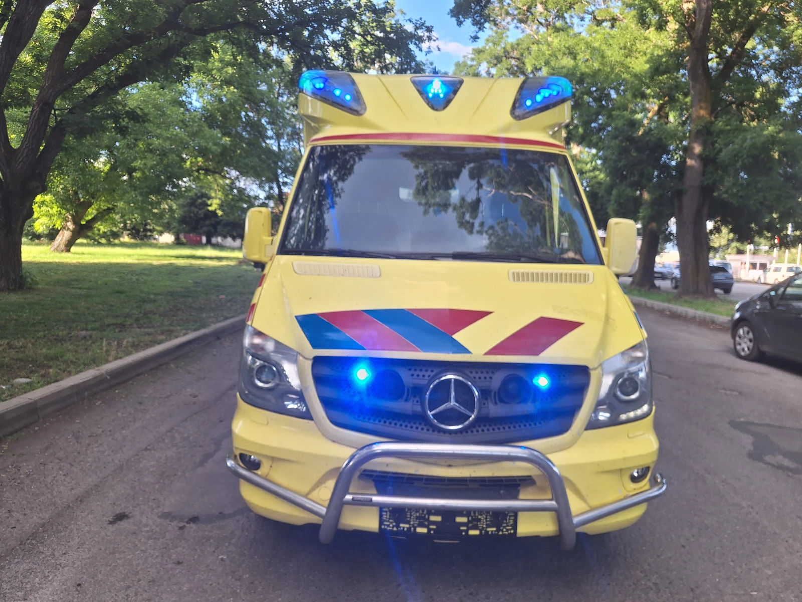 Mercedes-Benz Sprinter 519/V6/7G/ЛИНЕЙКА/ЕВРО6, снимка 2 - Бусове и автобуси - 54968337
