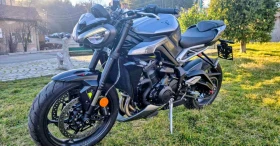 Triumph Street Triple 765R, снимка 1