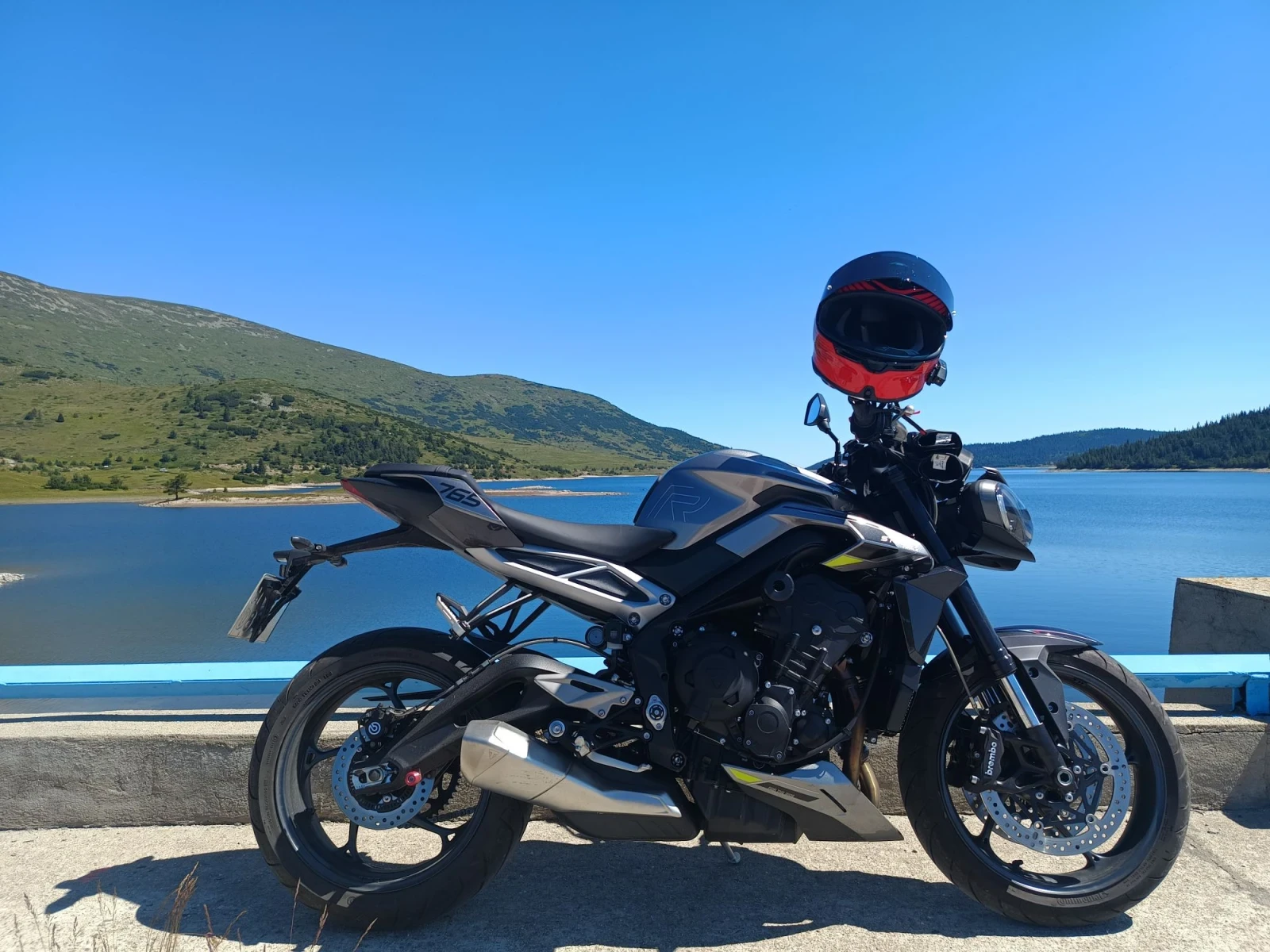 Triumph Street Triple 765R