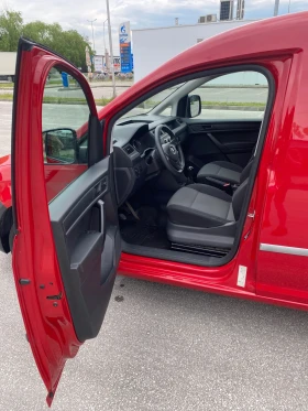 VW Caddy 2.0 TDi, с ДДС, снимка 12