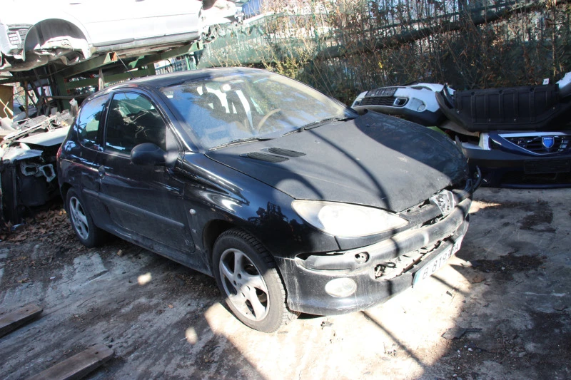 Peugeot 206 1.6i    САМО НА ЧАСТИ  , снимка 2 - Автомобили и джипове - 49101838