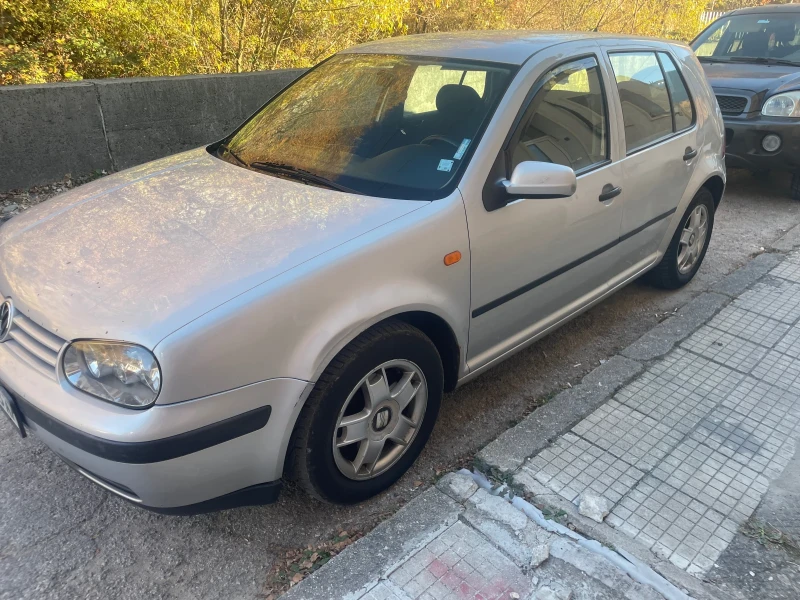 VW Golf, снимка 5 - Автомобили и джипове - 47903651