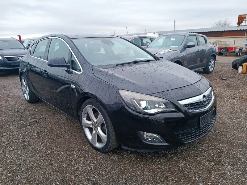 Opel Astra 1.7cdti NAVI LED BI-XENON КОЖА ПОДГРЕВ , снимка 3 - Автомобили и джипове - 48449730