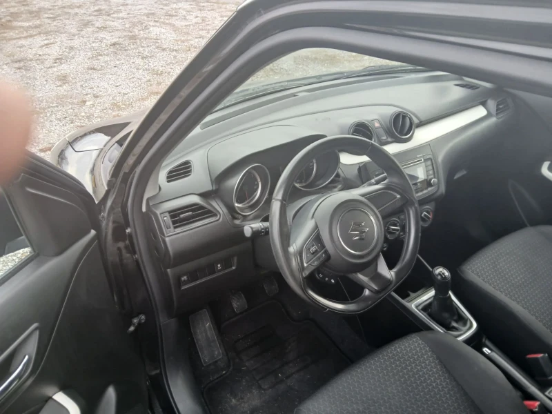 Suzuki Swift Гаранция, снимка 15 - Автомобили и джипове - 48817028