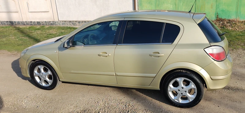 Opel Astra 1.6, снимка 4 - Автомобили и джипове - 49431020