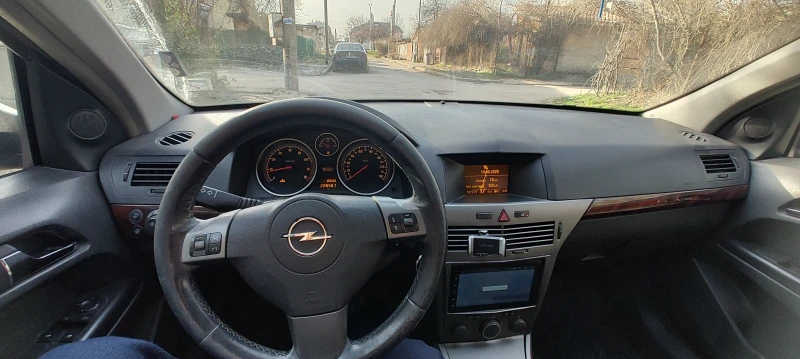 Opel Astra 1.6, снимка 10 - Автомобили и джипове - 49431020