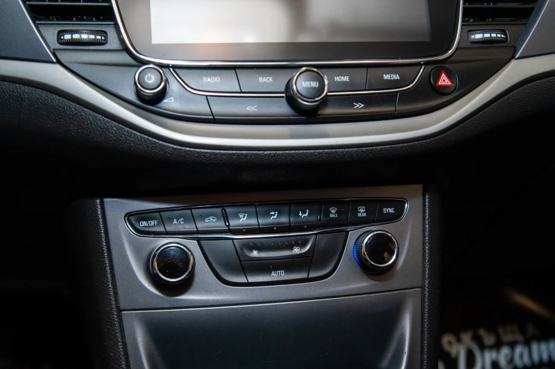 Opel Astra, снимка 13 - Автомобили и джипове - 50535383