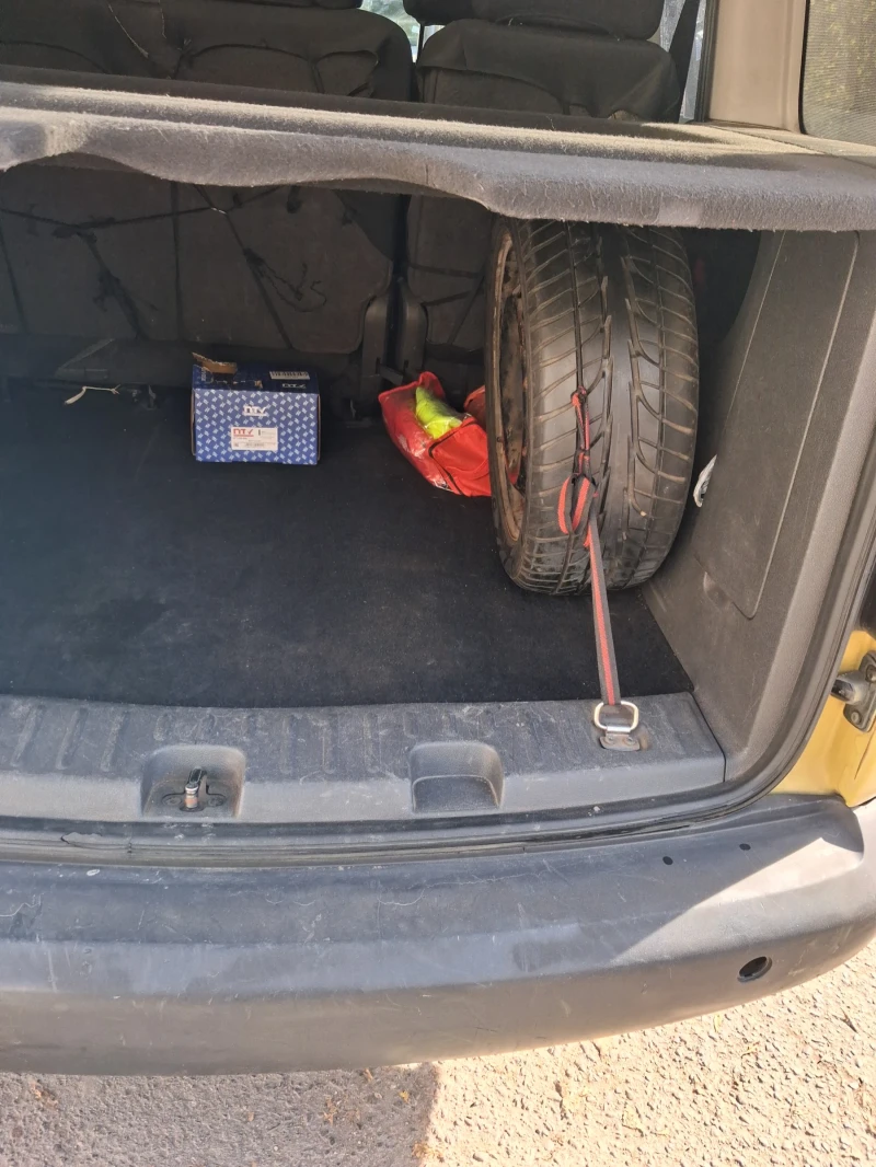 VW Caddy, снимка 9 - Автомобили и джипове - 53079221