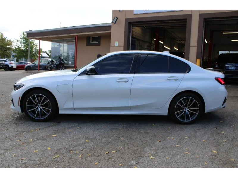 BMW 330 E HYBRID * * CARFAX * * АВТО КРЕДИТ * * , снимка 5 - Автомобили и джипове - 52644576