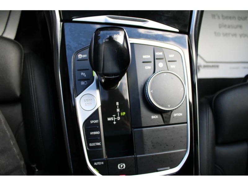 BMW 330 E HYBRID * * CARFAX * * АВТО КРЕДИТ * * , снимка 11 - Автомобили и джипове - 52644576