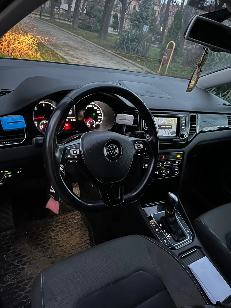 VW Golf 1.6TDI, снимка 8 - Автомобили и джипове - 53423435