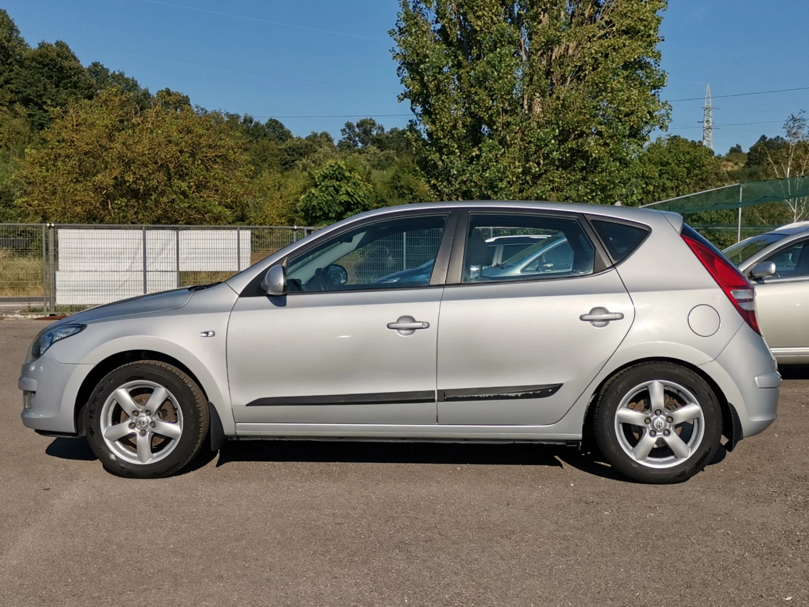 Hyundai I30 1.4i EURO-4  - изображение 2