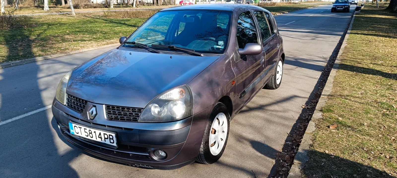 Renault Clio 1.2 16V 75к.с. LPG  - изображение 3