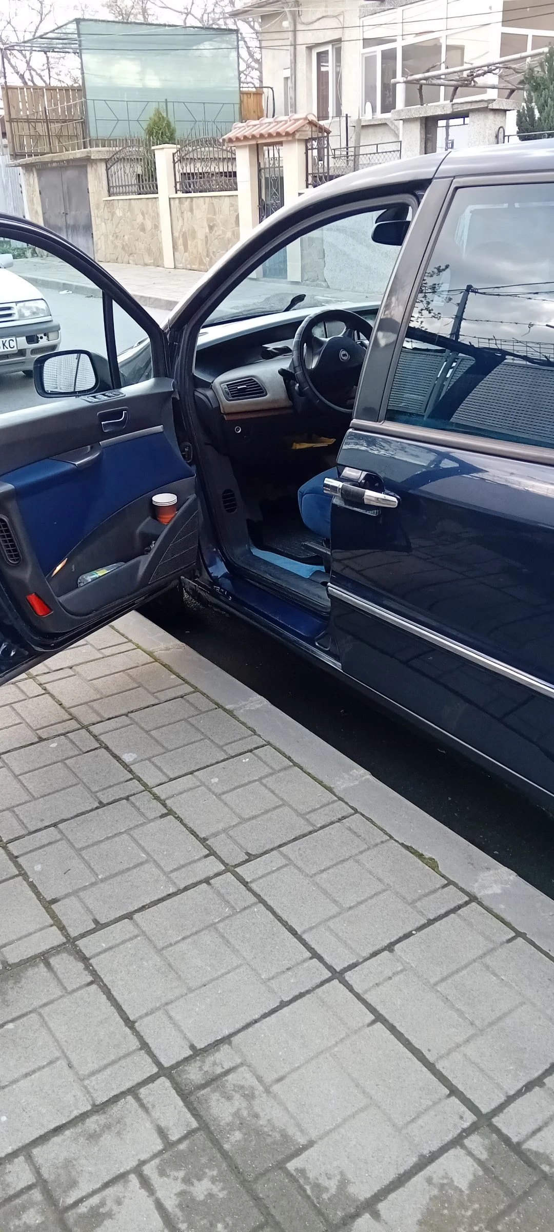 Lancia Phedra 2.2 136 к.с - изображение 5