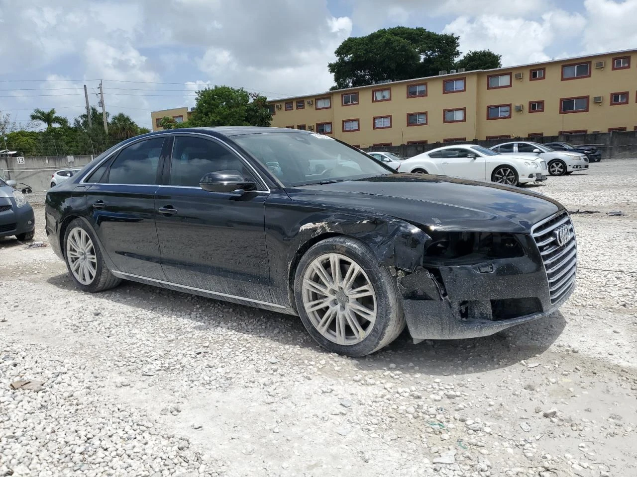 Audi A8  - изображение 5
