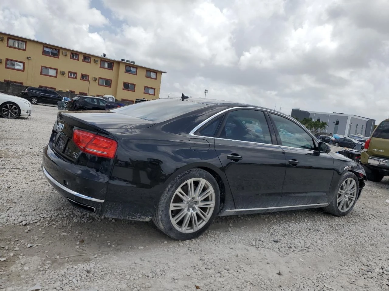 Audi A8  - изображение 4