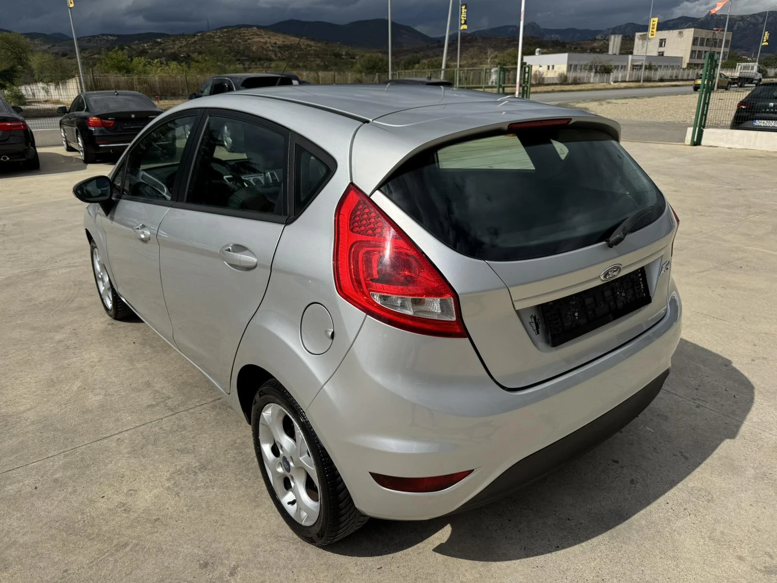 Ford Fiesta 1.4* 97ps* GAS* КЛИМАТИК - изображение 3