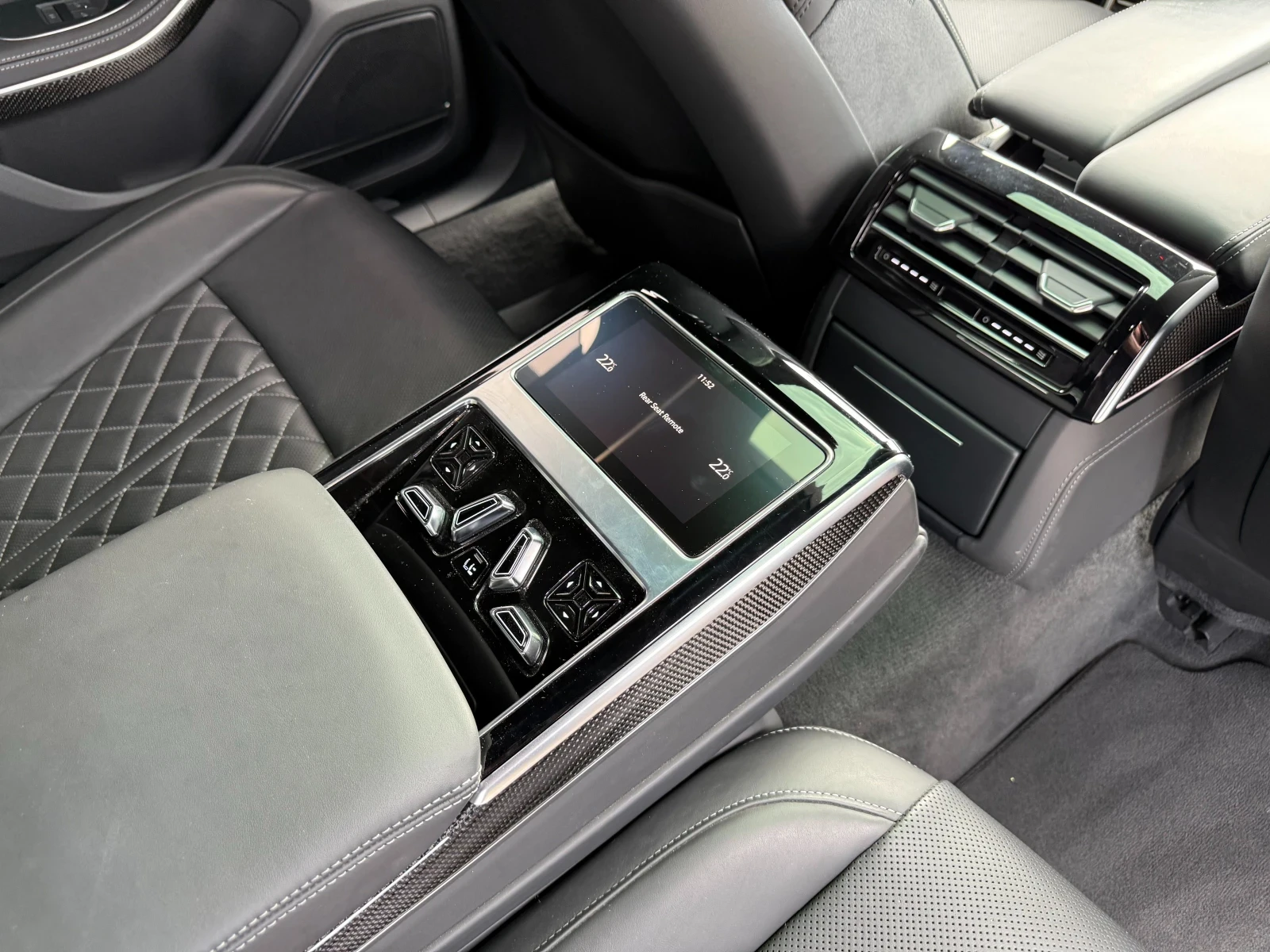 Audi S8 Ceramic + B&O - изображение 10
