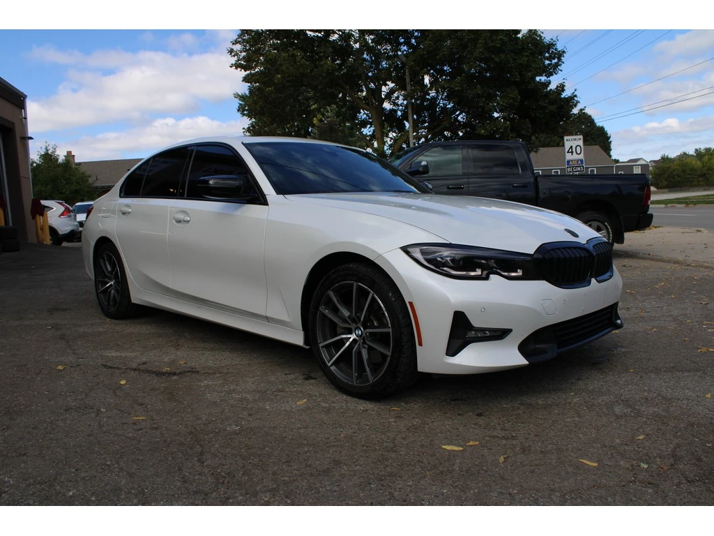 BMW 330 E HYBRID * * CARFAX * * АВТО КРЕДИТ * *  - изображение 3