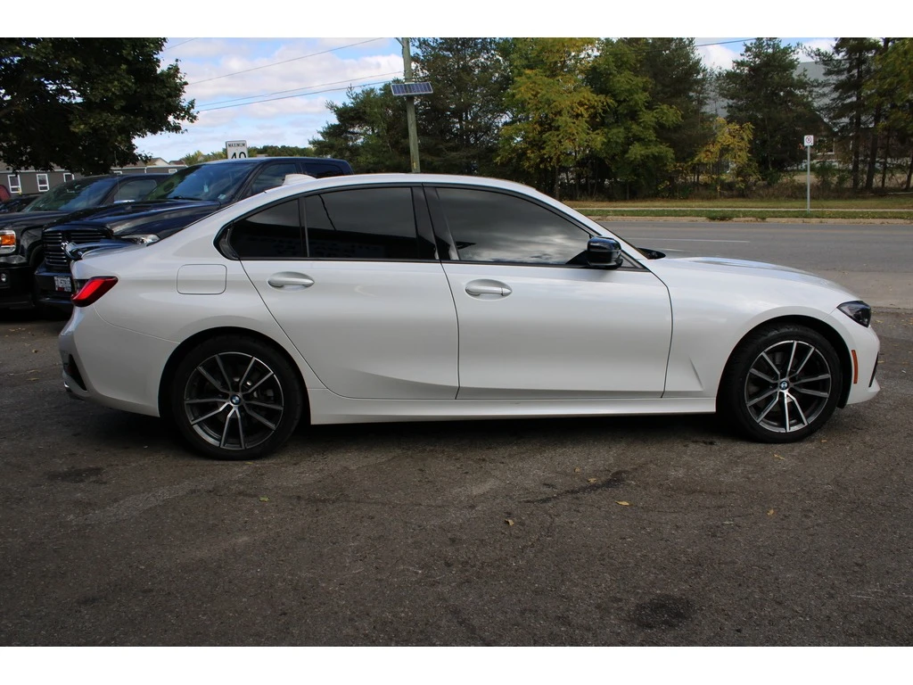 BMW 330 E HYBRID * * CARFAX * * АВТО КРЕДИТ * *  - изображение 4