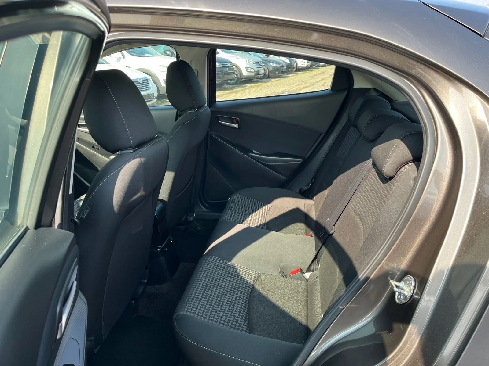 Mazda 2 1.5 SPORT - изображение 10