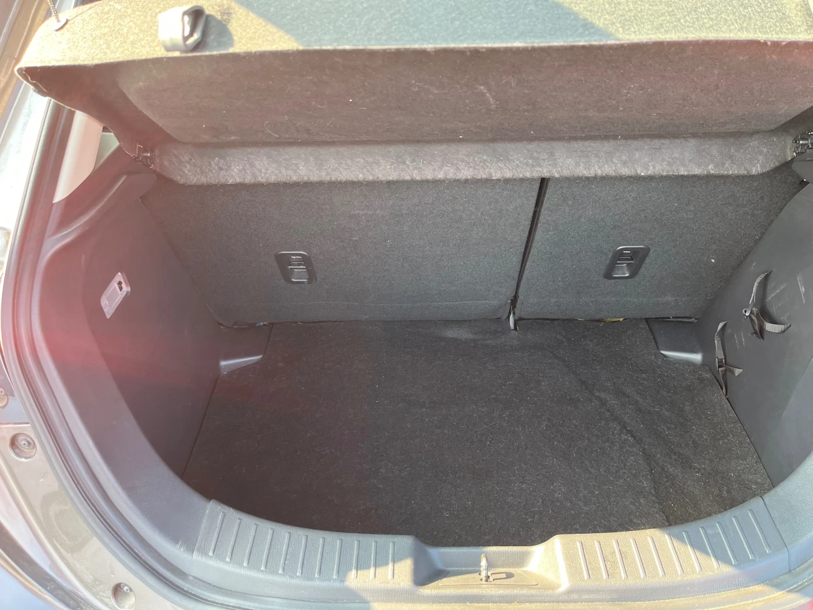 Mazda 2 1.5 SPORT, снимка 11 - Автомобили и джипове - 53738496