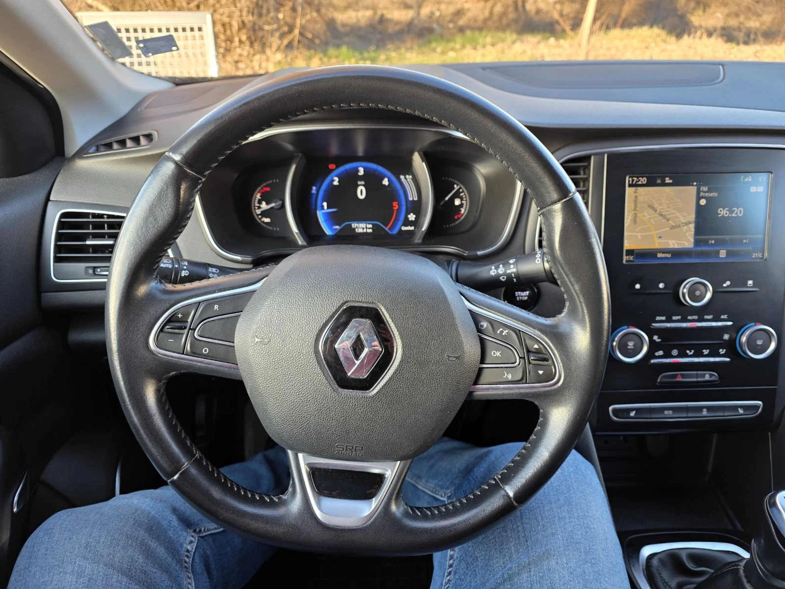 Renault Megane 1.5 dci INTENS, снимка 7 - Автомобили и джипове - 53786757