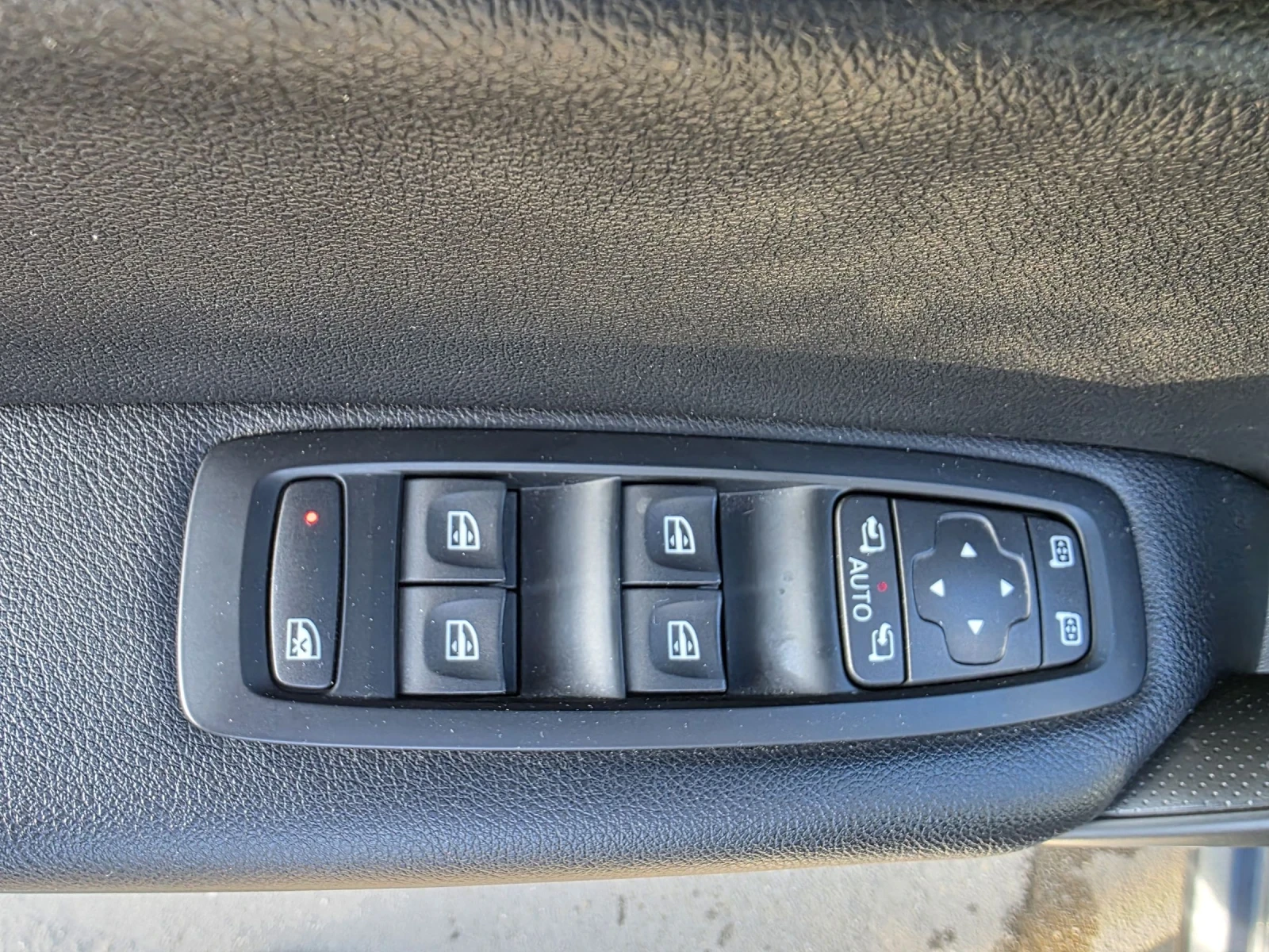 Renault Megane 1.5 dci INTENS, снимка 13 - Автомобили и джипове - 53786757