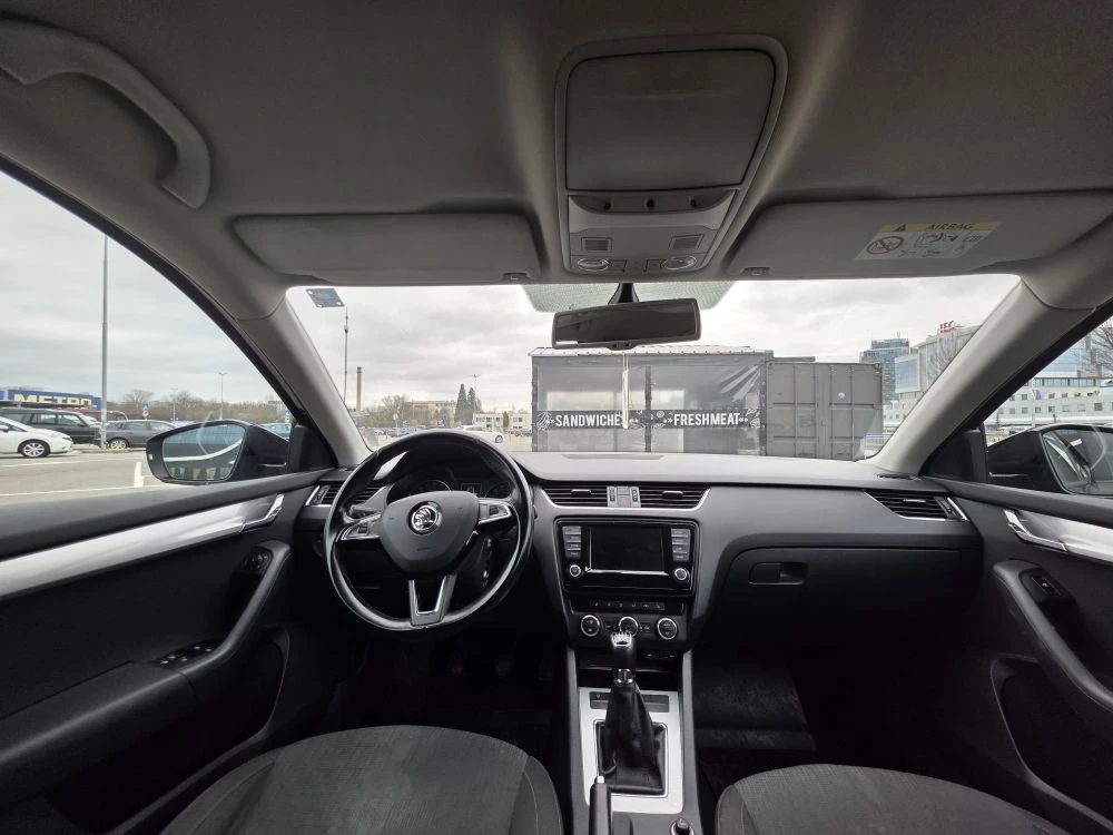 Skoda Octavia 1.6D  105кс  2016g, снимка 13 - Автомобили и джипове - 54093102