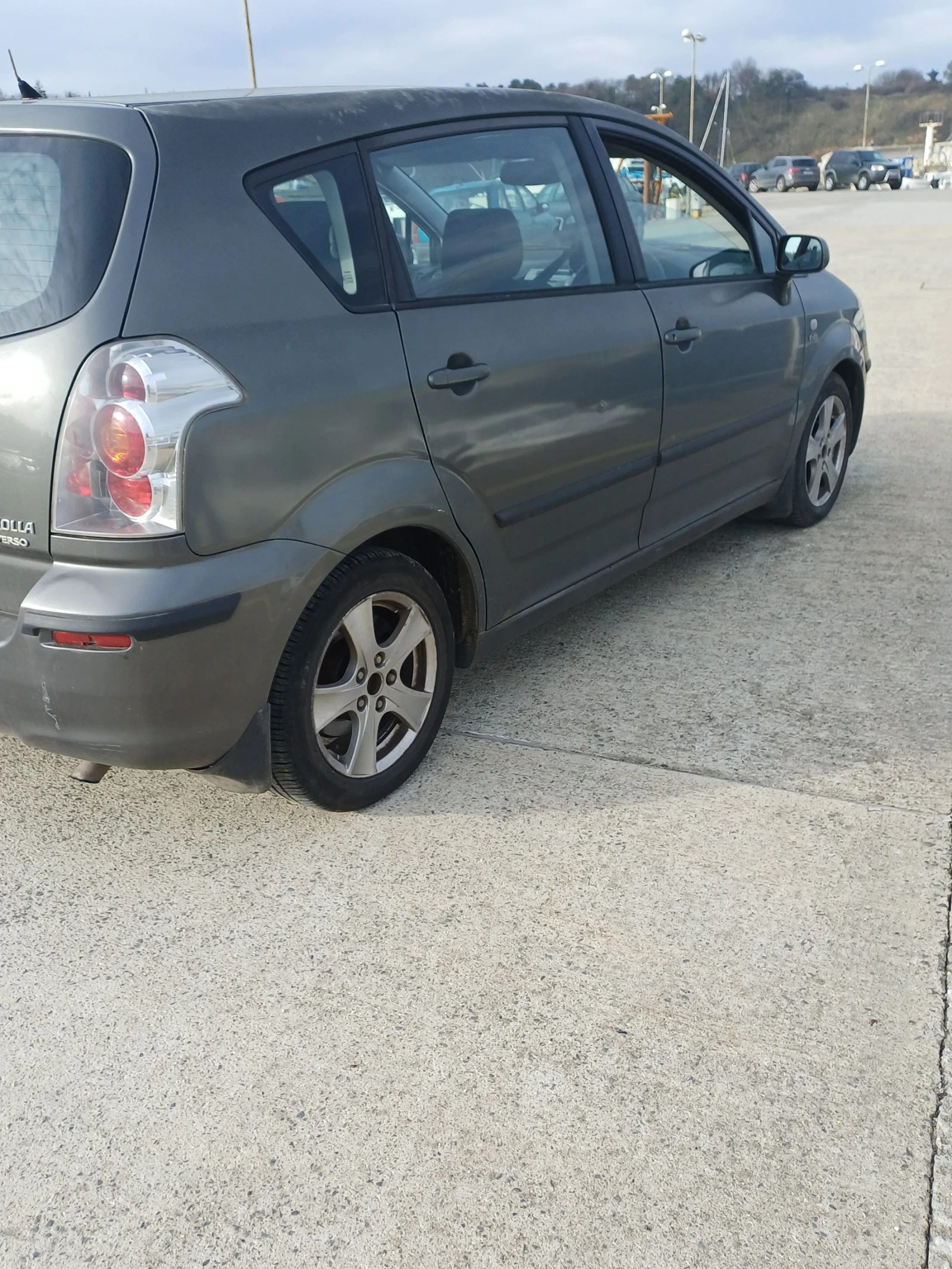 Toyota Corolla verso, снимка 3 - Автомобили и джипове - 54220508