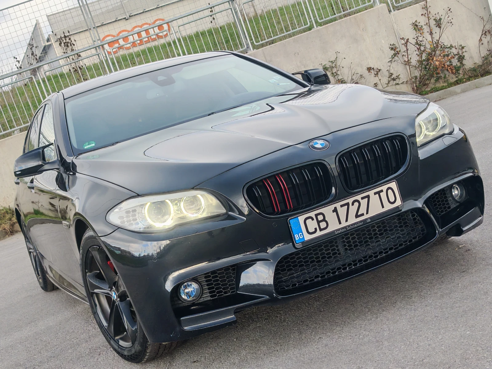 BMW 530 F10/TOP// HeadUp//SoftClose//KeyLess Go//ОБСЛУЖЕН , снимка 6 - Автомобили и джипове - 54229808