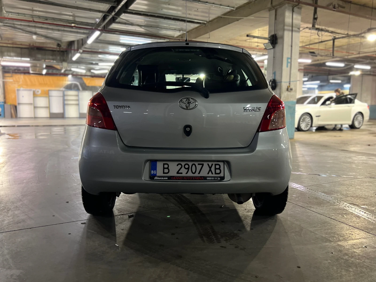 Toyota Yaris 1.3, снимка 4 - Автомобили и джипове - 54266861