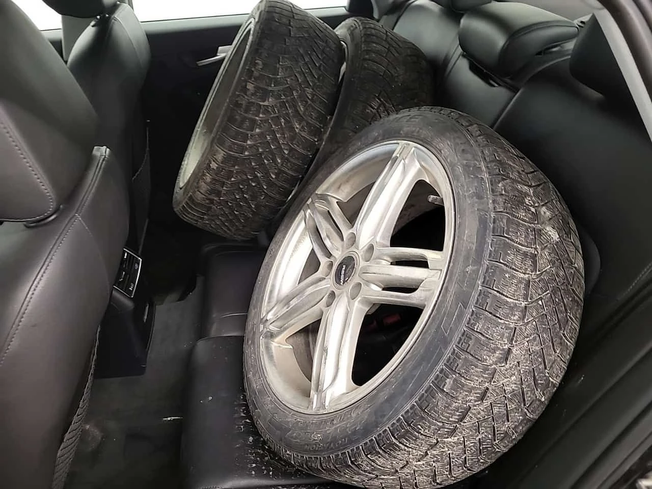 Audi A4 * PROGRESSIV PLUS * CARFAX * ЦЕНА ДО БГ, снимка 13 - Автомобили и джипове - 54285047