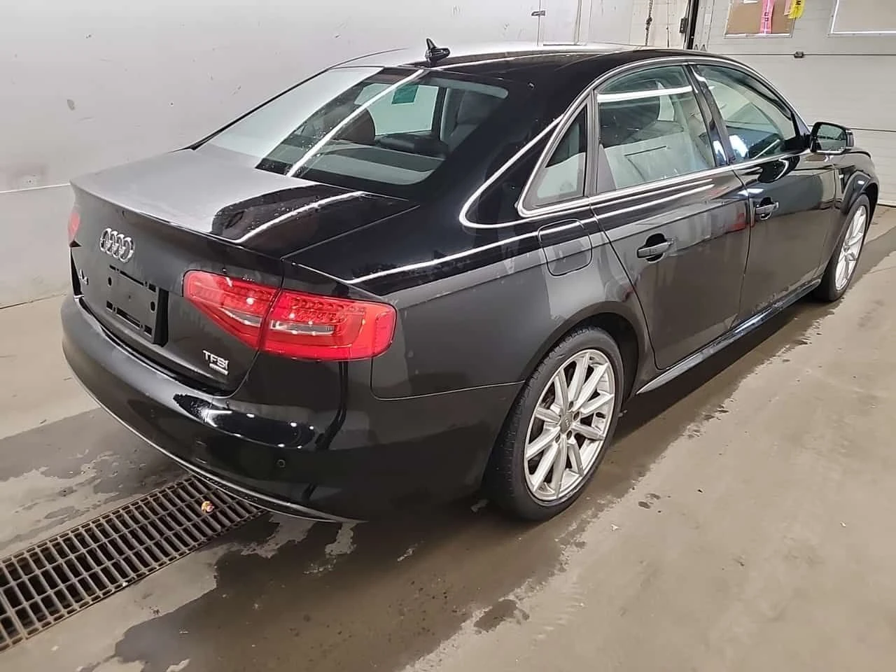 Audi A4 * PROGRESSIV PLUS * CARFAX * ЦЕНА ДО БГ, снимка 3 - Автомобили и джипове - 54285047