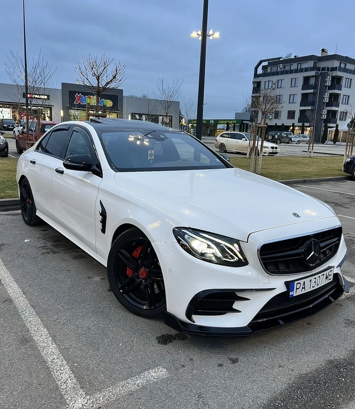 Mercedes-Benz E 220, снимка 3 - Автомобили и джипове - 54356331