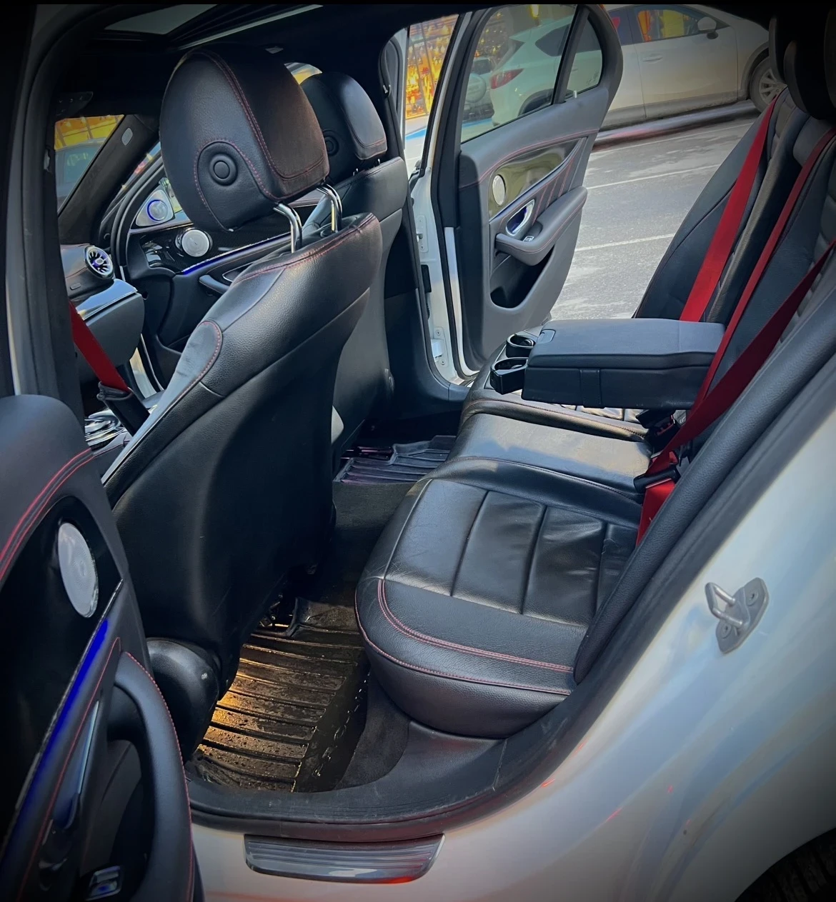 Mercedes-Benz E 220, снимка 8 - Автомобили и джипове - 54356331