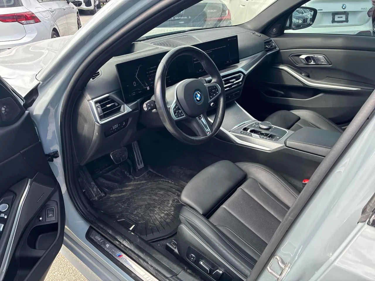 BMW 330 330e xDrive  CARFAX, снимка 5 - Автомобили и джипове - 54507752