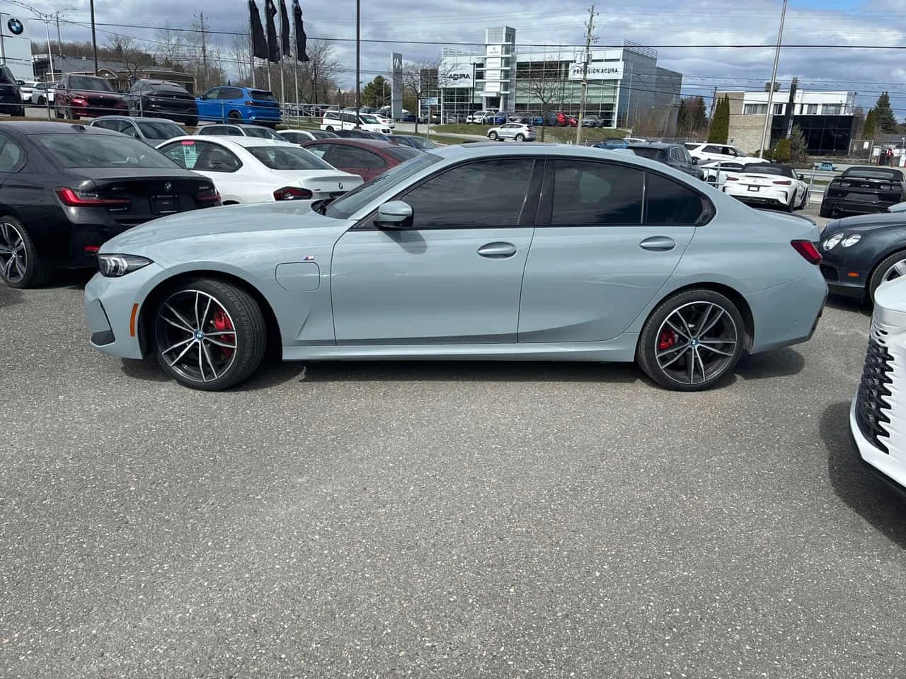 BMW 330 330e xDrive  CARFAX, снимка 2 - Автомобили и джипове - 54507752