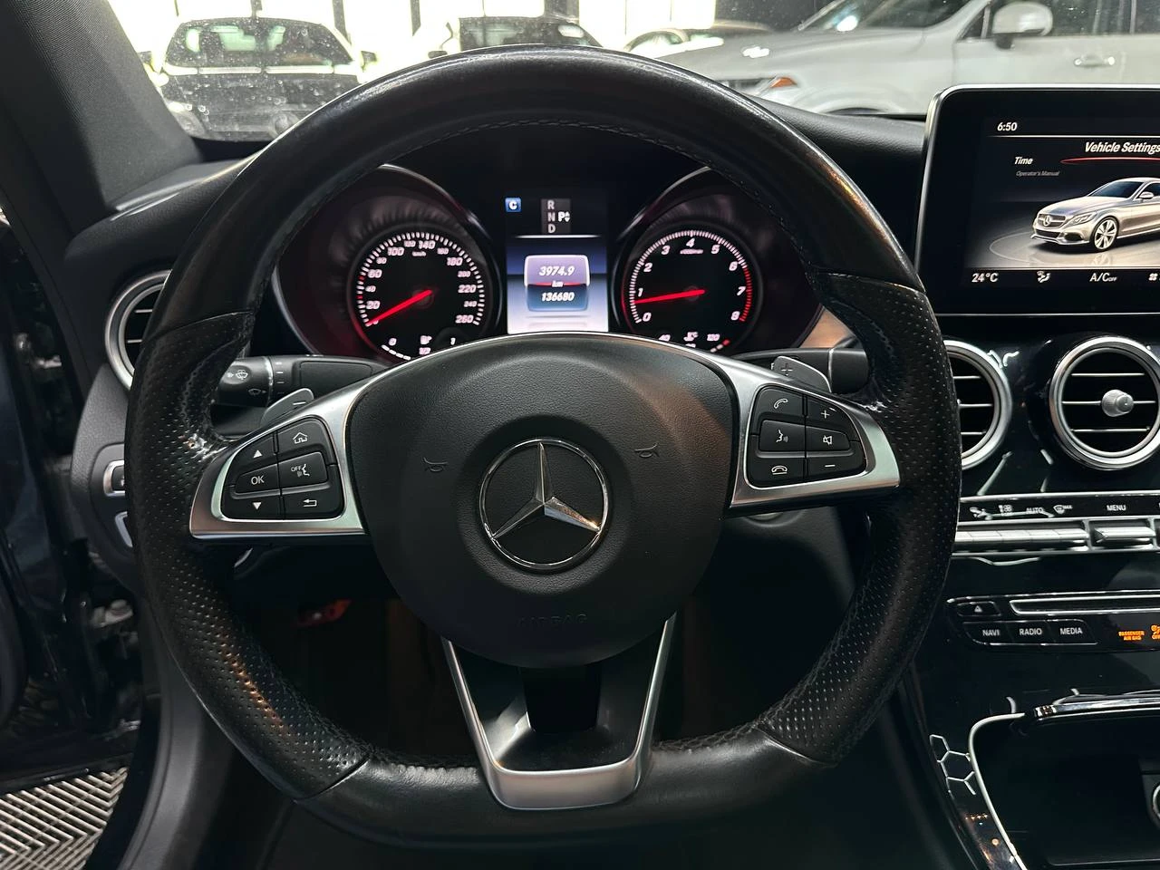 Mercedes-Benz C 300 * СМЕНЕНИ ВЕРИГИ* 360* ПАНОРАМА* АМГ ПАК* ЛИЗИНГ* , снимка 10 - Автомобили и джипове - 55034059