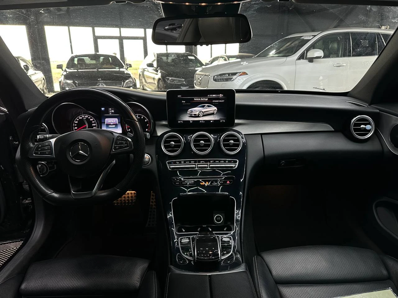 Mercedes-Benz C 300 * СМЕНЕНИ ВЕРИГИ* 360* ПАНОРАМА* АМГ ПАК* ЛИЗИНГ* , снимка 9 - Автомобили и джипове - 55034059