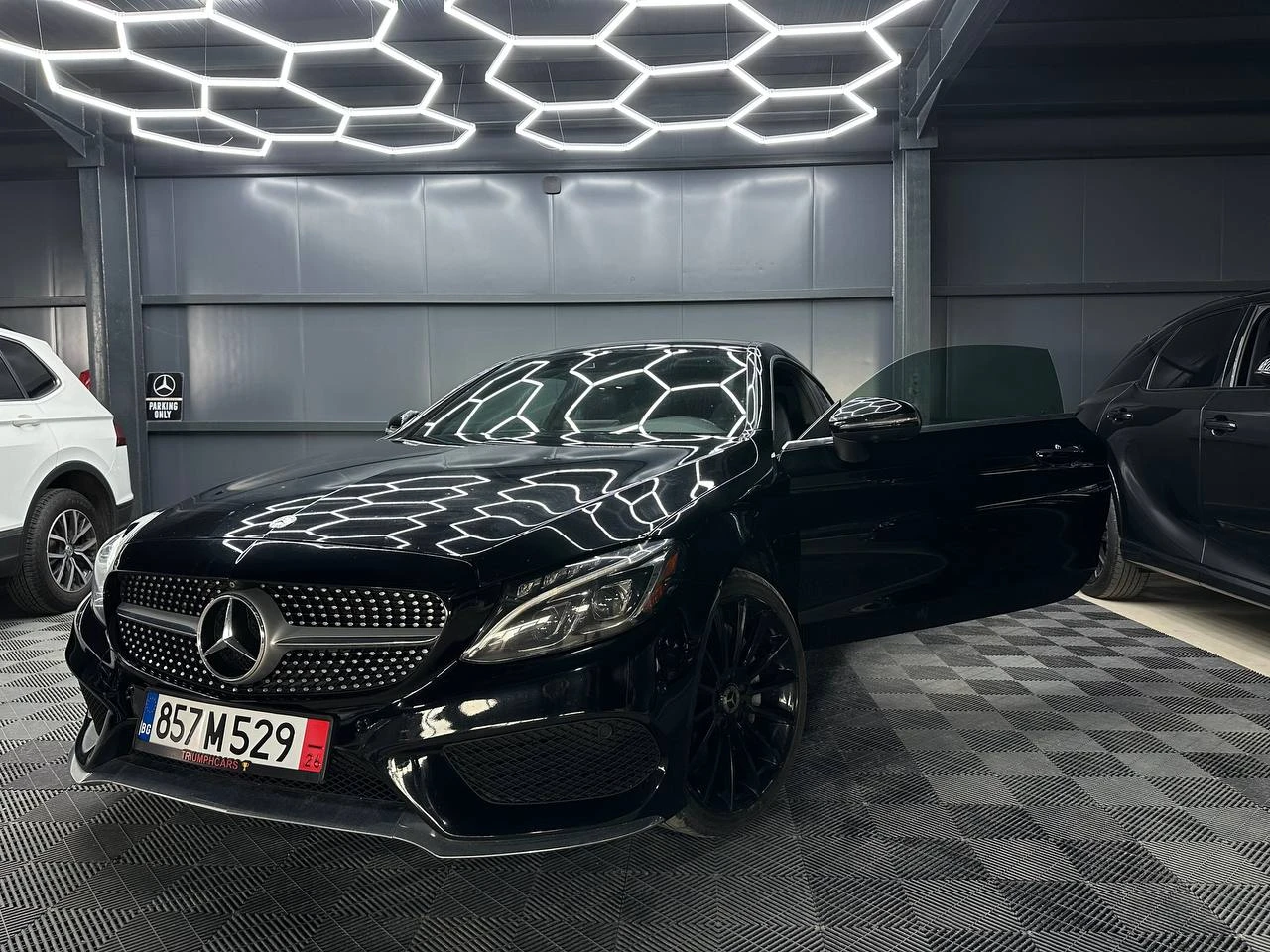 Mercedes-Benz C 300 * СМЕНЕНИ ВЕРИГИ* 360* ПАНОРАМА* АМГ ПАК* ЛИЗИНГ* 