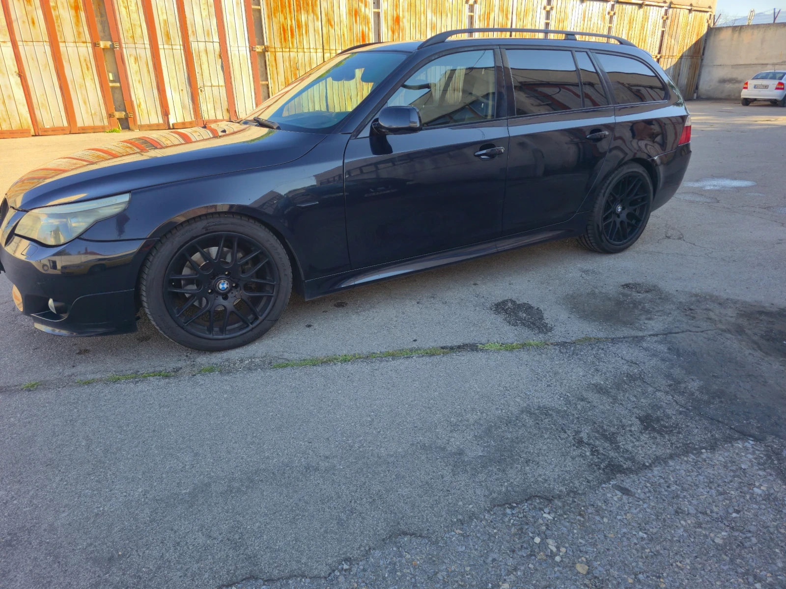 BMW 530 E61 FACELIFT, снимка 2 - Автомобили и джипове - 55471745