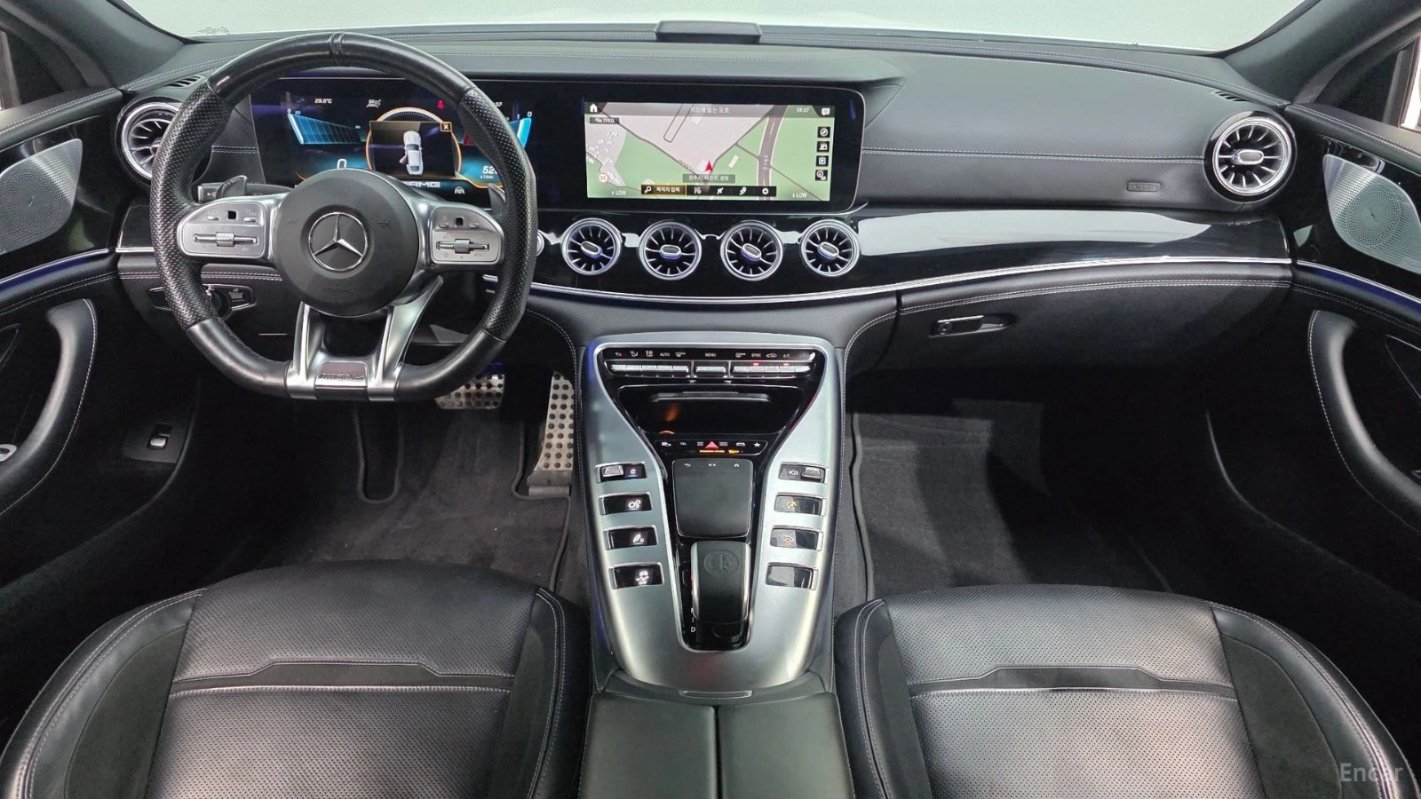 Mercedes-Benz AMG GT 43* 4MATIC+ * ПОДГРЕВ* ОБДУХВАНЕ* ПАНО* 360* HUD* , снимка 7 - Автомобили и джипове - 55485575