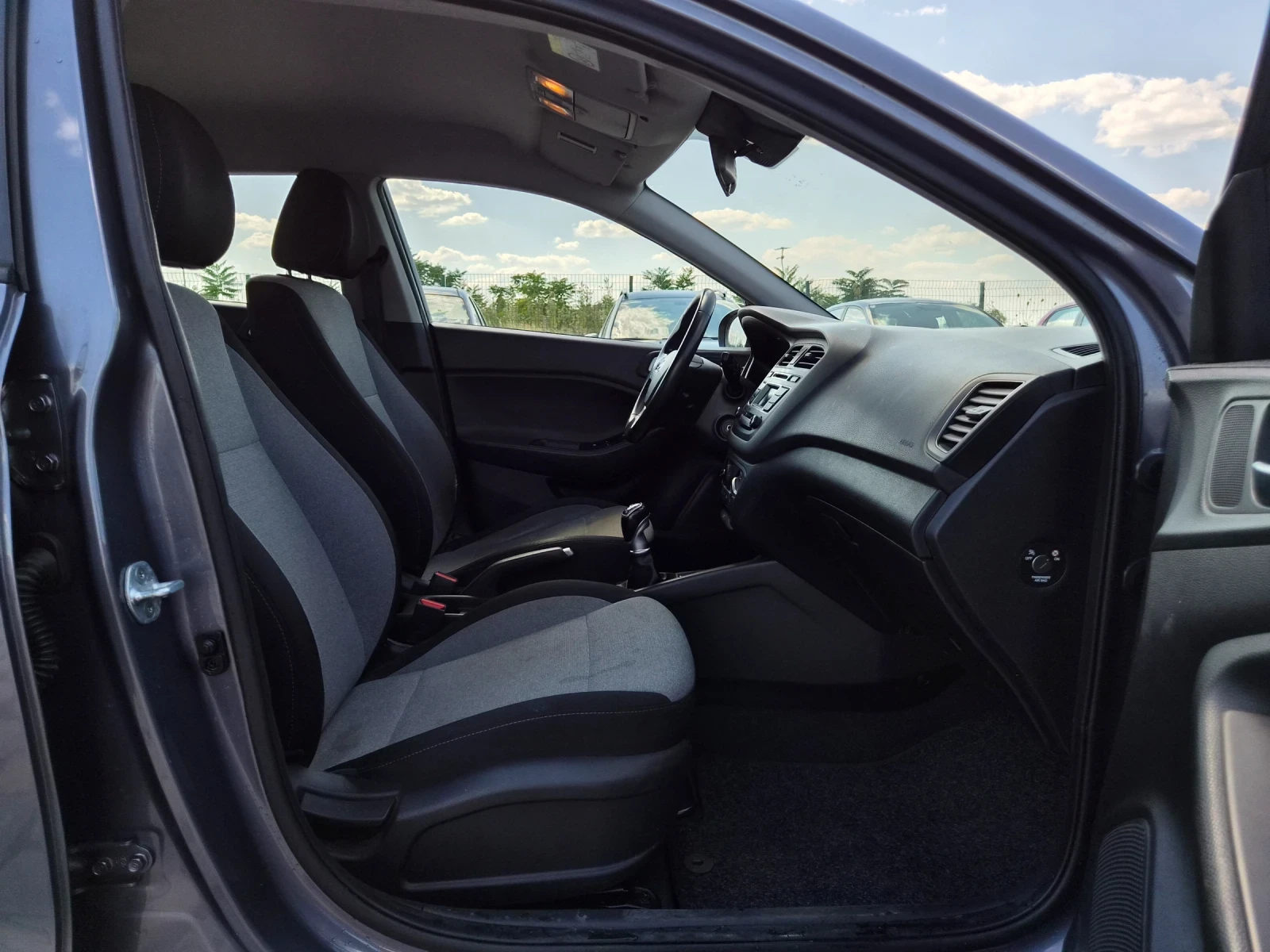 Hyundai I20 1.1CRDI 75�� EU6B 145000��. | Mobile.bg � ����������� 12