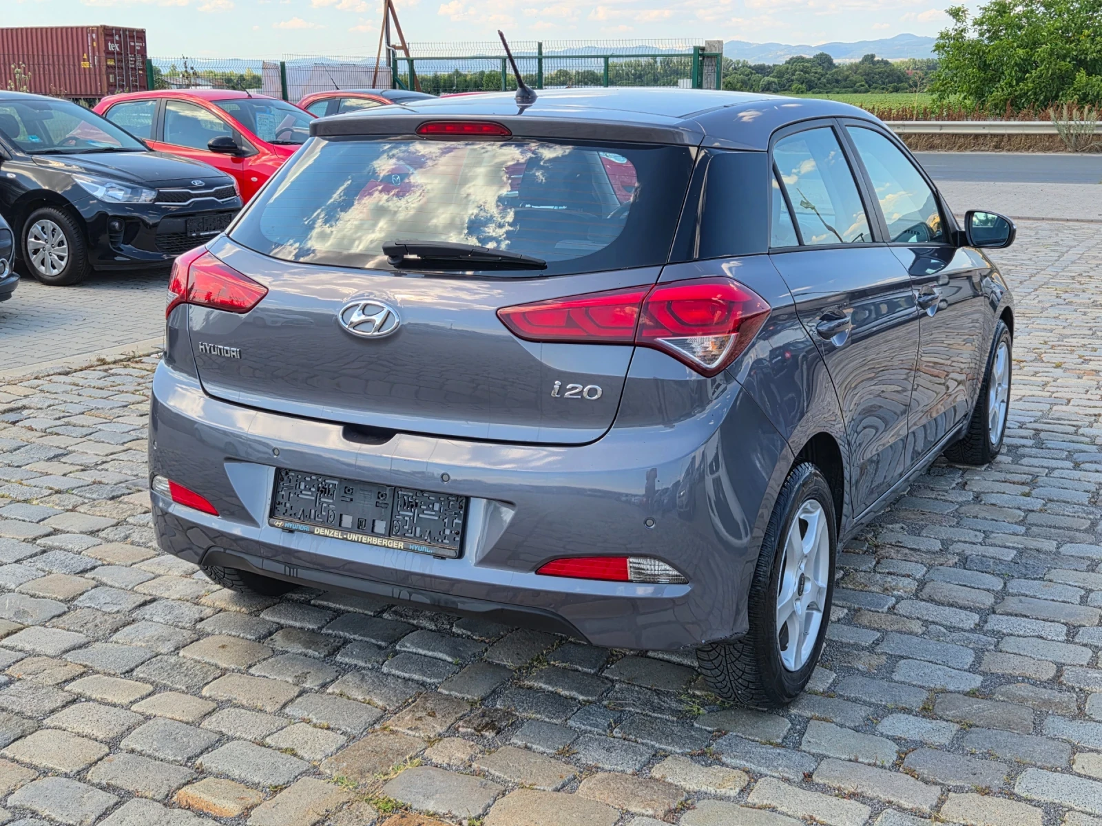Hyundai I20 1.1CRDI 75�� EU6B 145000��. | Mobile.bg � ����������� 6