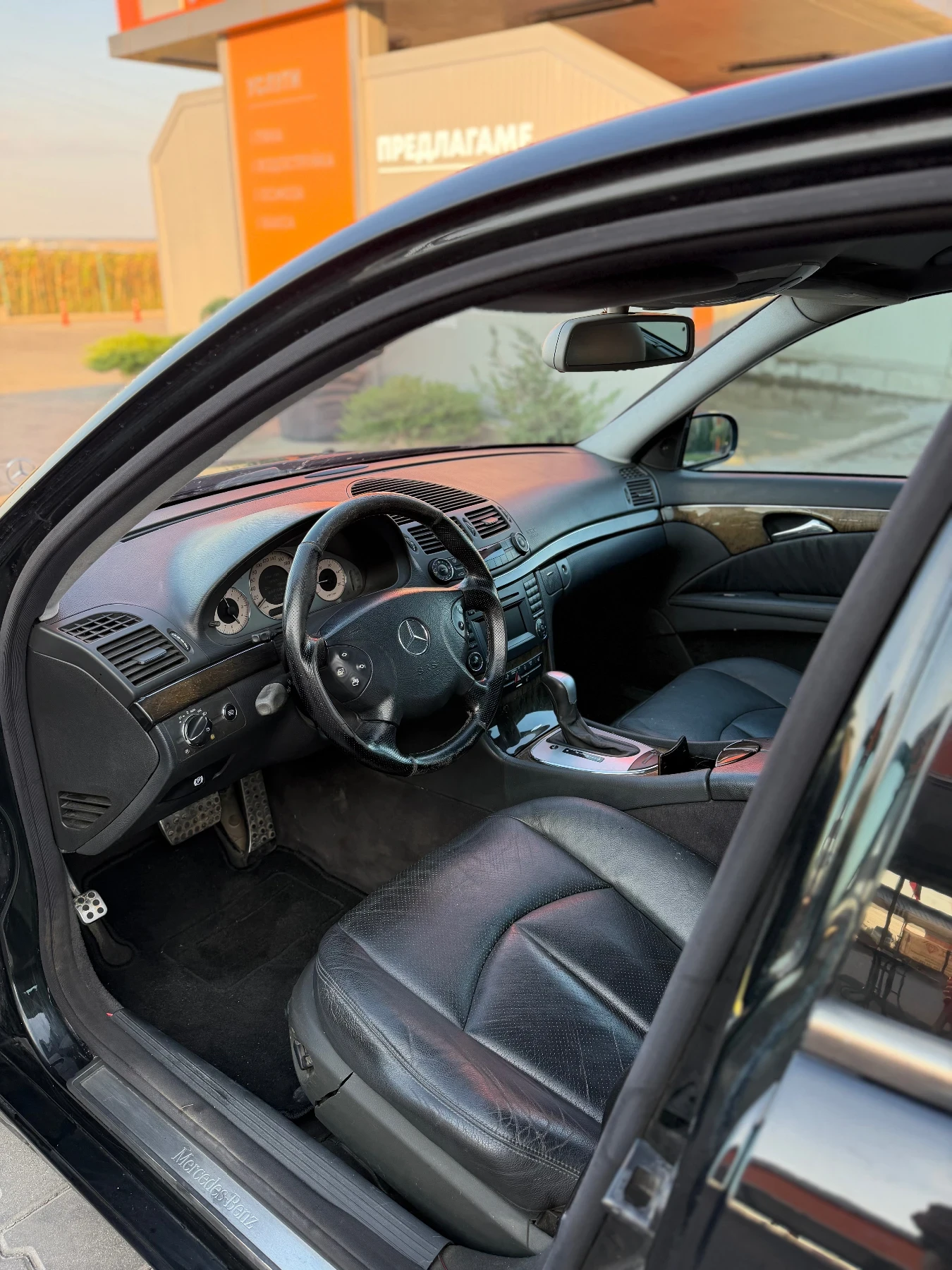 Mercedes-Benz E 320 Cdi, снимка 11 - Автомобили и джипове - 55630249